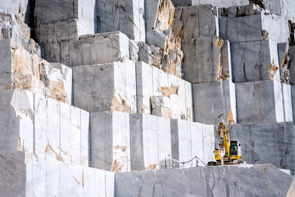 stone quarries in iran.jpg
